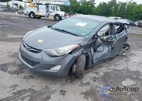 2013 Hyundai Elantra Gls z USA, uszkodzony, nr VIN 5NPDH4AE2DH323731